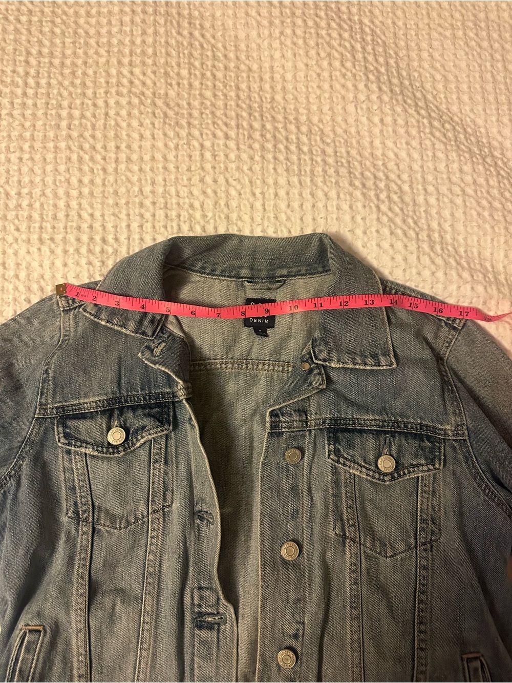 GAP Women’s Denim Jacket - Picture 4 of 7